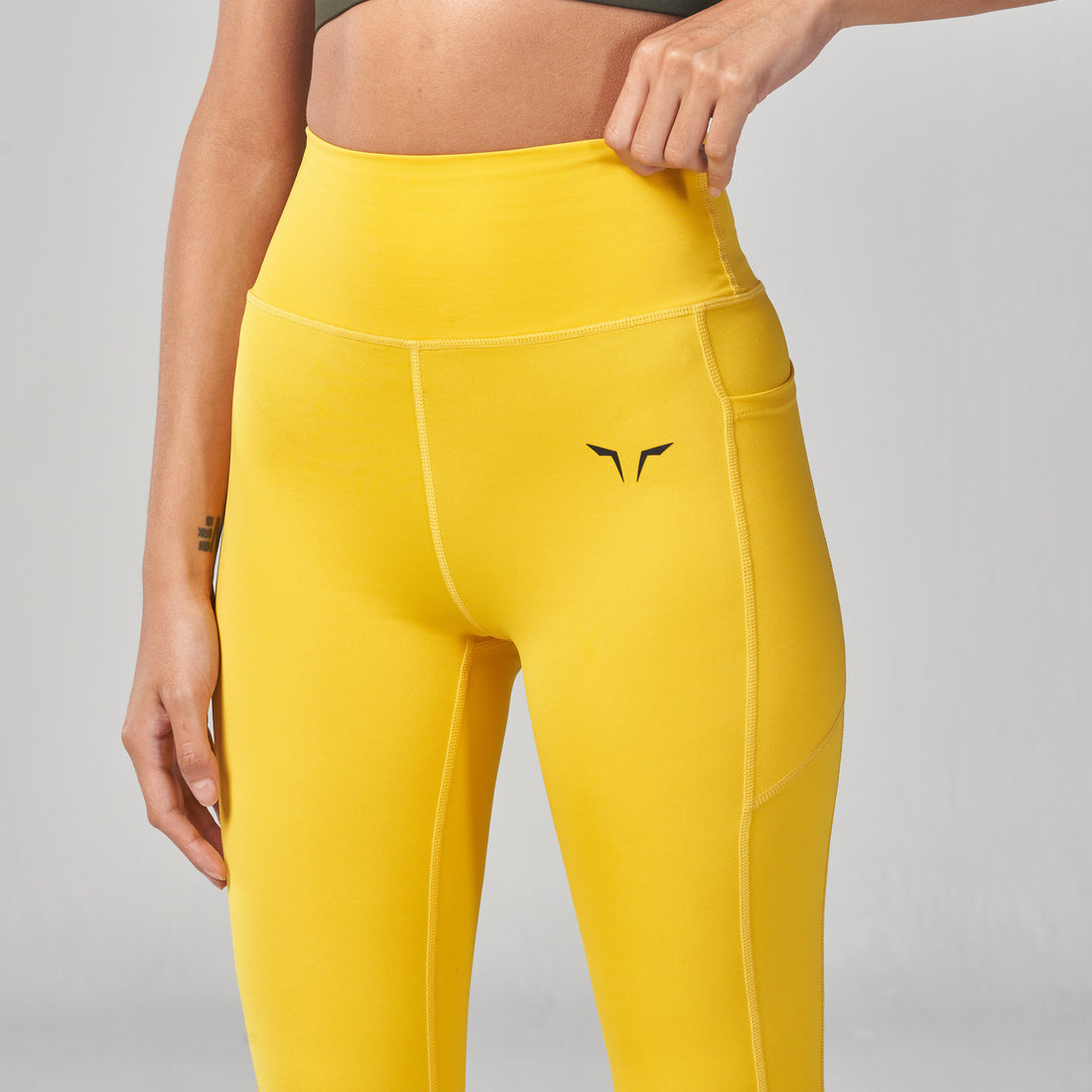 Essential Cropped Leggings - Yellow